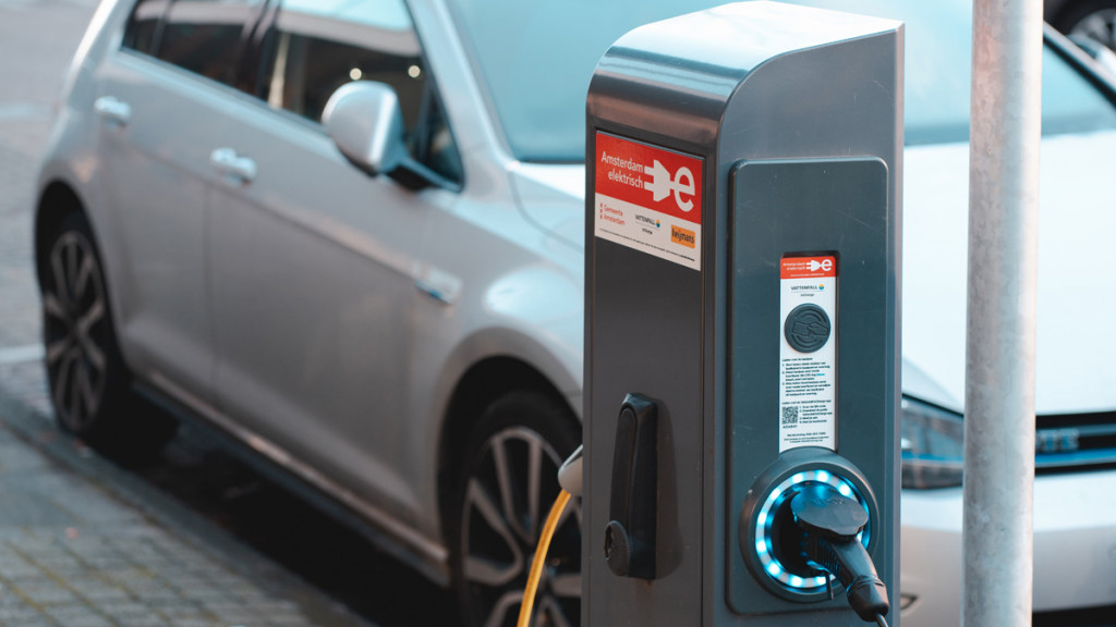 borne electrique publique